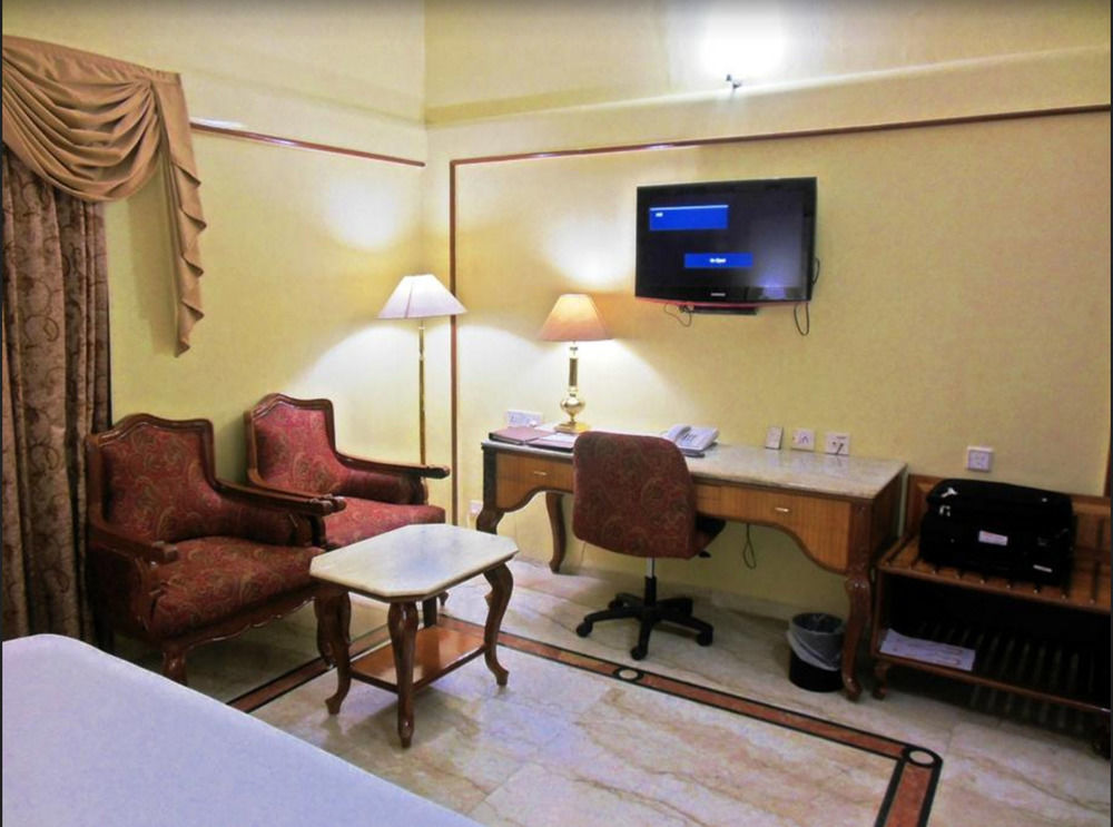 Raj Park Hotel Τσενάι Εξωτερικό φωτογραφία